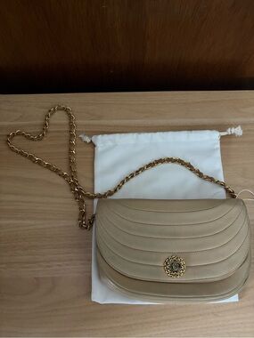VTG CHANEL HALF MOON Flap Shoulder Bag Beige Leather Authenticated